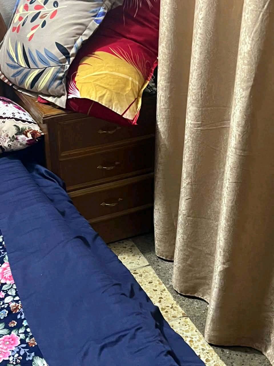 غرفة للبيع كامله
0771065320رقم الهاتف
السعر٦٠٠