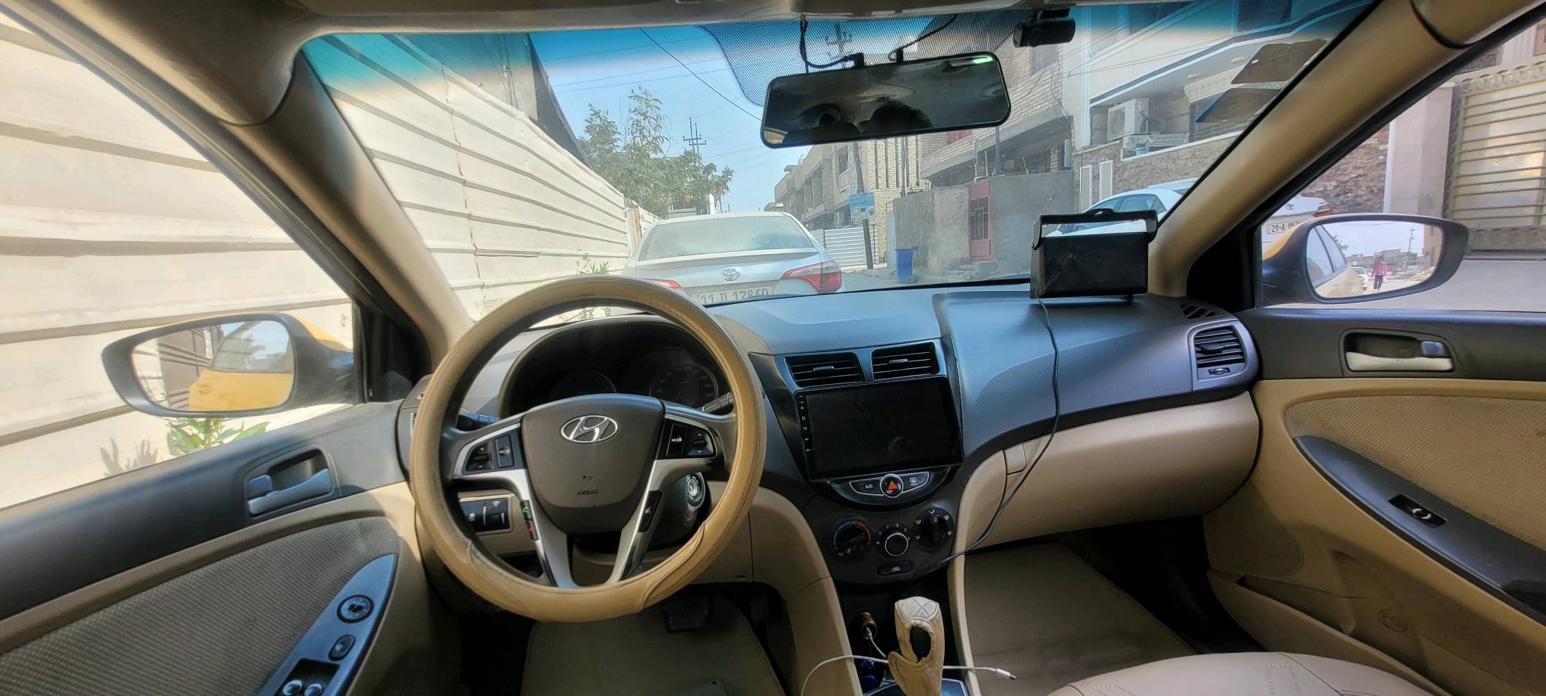 اكسنت موديل ١٣ خليجي
مكينه ١٦٠٠ دوش المرغوب
مكينه بدايه تبخير
كير مكفول صدر امامي خلفي جديد السياره مدوشمه ارضيه وكشنات وسقف وصندوق مرايه داخليه تسجيل الشارع الامامي والخلفي وداخل السيارة يعني تسجيل ٣ كاميرات 
تخم تاير نظيف 
باتري وسلف جديد منظمة بانزين جديده سياره كلش حلوه 
بأسمي رقم بغداد الدولي مصفرة هيئة وغرامات 
السعر ٧٥ $
مكاني بغداد الامين منطقة سكينه خلف بانزين خانه الجبهة 
رقمي ***********
اعتذر عن المراوس والخاص والاجابه بالتعليقات
