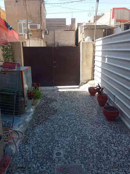 السلام عليكم

مشتمل للبيع
المساحة ٩٢ متر البناء عكادة طابقين
الواجهة ٤ متر والنزال٢٣
 يحتوي على ٢ غرف نوم 
 ومطبخ  ١ 
 وحمام ١
وصاله كبيرا
  وصاله صغيره في الطابق الثاني  
مكان المشتمل حي العامل - بغداد
السعر200 وبي مجال  بسيط
المراجعة على  الوتساب او الماسنجر 
 ‭0772 847 0310‬
