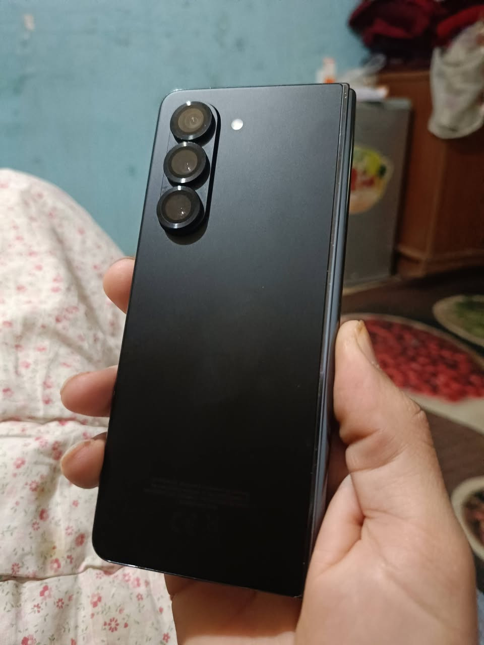 فولد 5 شرق اوسط الشاشه الكبيره ما تشتغل بس الباقي مكفول السعر 300 مكاني بغداد ***********
