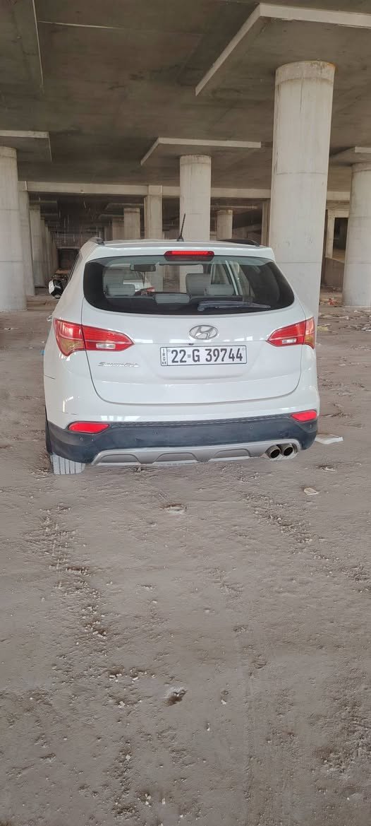 السلام عليكم 
سنتافي 14 مكفوله بيه شويه صبغ باب خلفيه 
رقم اربيل دولي كير مكينه تبريد حداديه تخم تاير مكفول تريد وكاله او تحويل جاهز مكاني نجف 
*********** النجف, العراق
