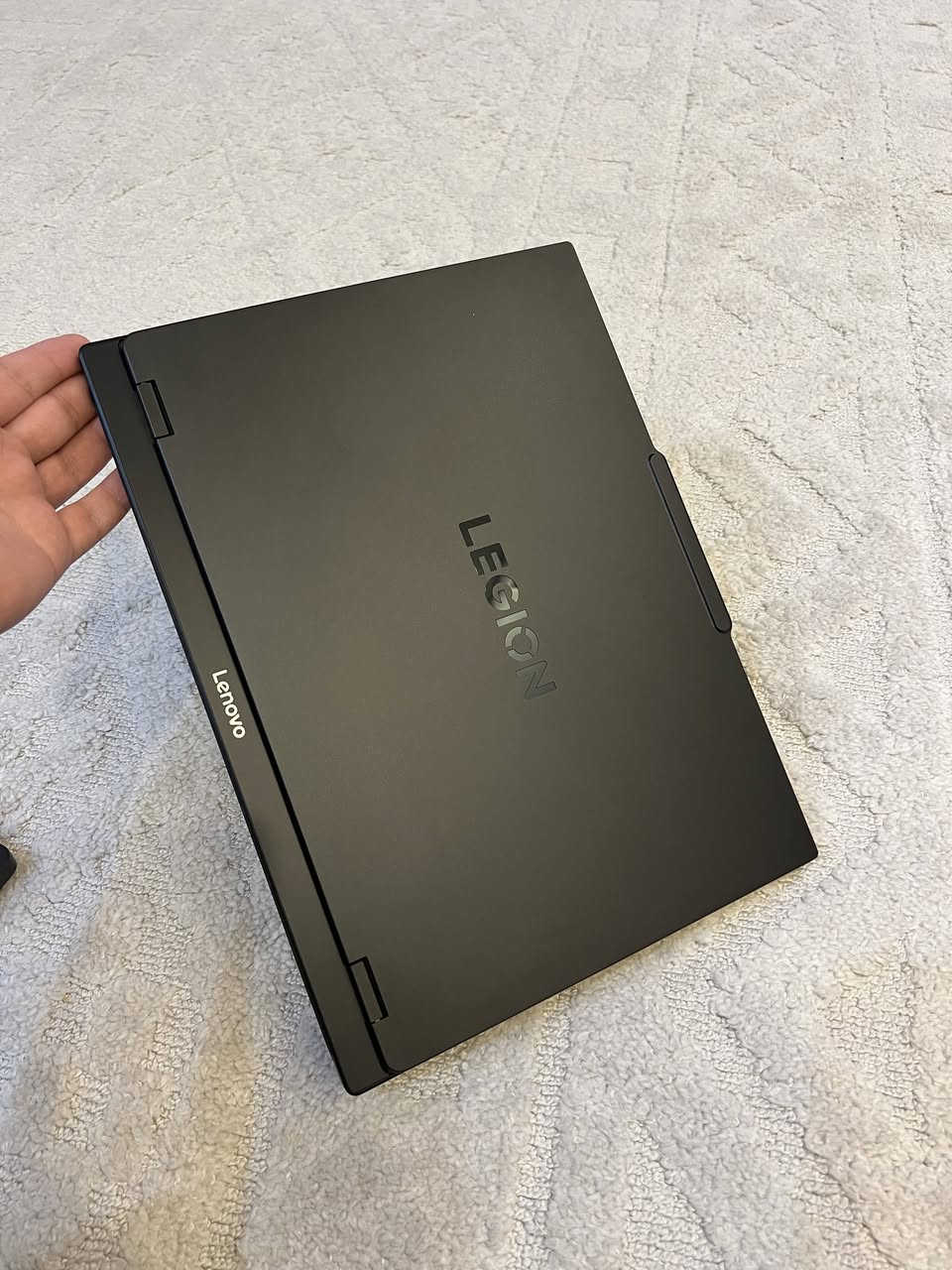 Lenovo legion 5 
Rtx 5070 8gb 115w slim
i7 13650hx
32gb ddr5 ram 
1tb ssd 
15.1inch 165hz oled hdr 2.5k
Battery 100%
لابتوب وحش نحيف و قوي للبيع
بدون شخط و بدون خدش كرتون و كل غراضه وياها بشرط 
سعر ١٤٠٠$ مجال بسیط
رجاء اذا لا تشتري لا تكسر بي سعرها
توصيل كل محافضات اكو فحص يم المندوب اي خلل ترجعها


**إذا كنت صاحب هذا الإعلان وتريد حذفه لأي سبب، رجاءا أرسل رسالة إلى الدعم الفني**