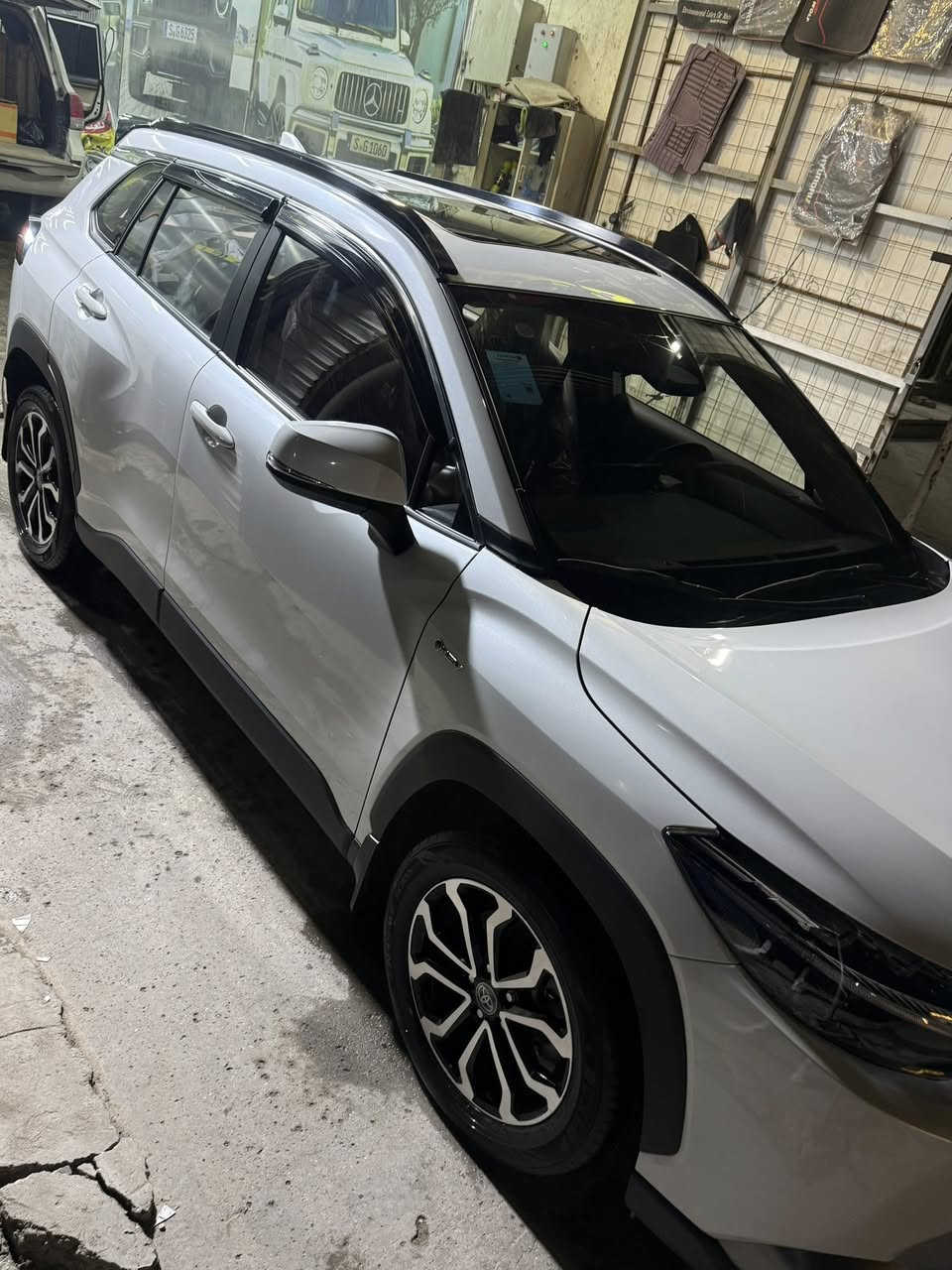 فروت لاندر 2025
سياره جديده ماشية31شخط مابيها السونار موجود بيها 
السعر26مليون 
سياره بأسمي تحويل ثاني يوم
***********
