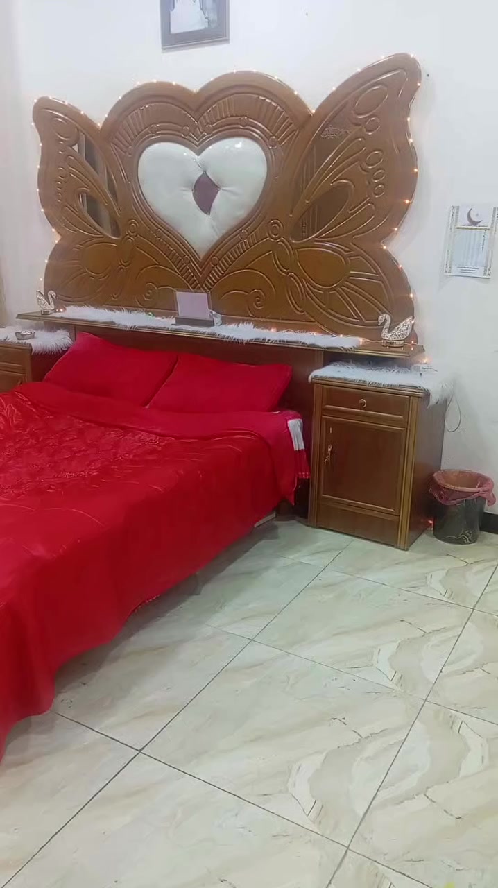 سلام عليكم غرف نوم مستعمله للبيع مكاني حسينيه مال راشديه   هاذا ام نزله الحمره هاي مو اصليه باب اول ب550 وبيه مجال قليل وثانيه ب850  وبيه مجال قليل  تسكام درجه أوله اي كسر ما بيهن وسبب البيع لان كبار واكو بعد قطع بس مكان ماكو ضامهن


**إذا كنت صاحب هذا الإعلان وتريد حذفه لأي سبب، رجاءا أرسل رسالة إلى الدعم الفني**