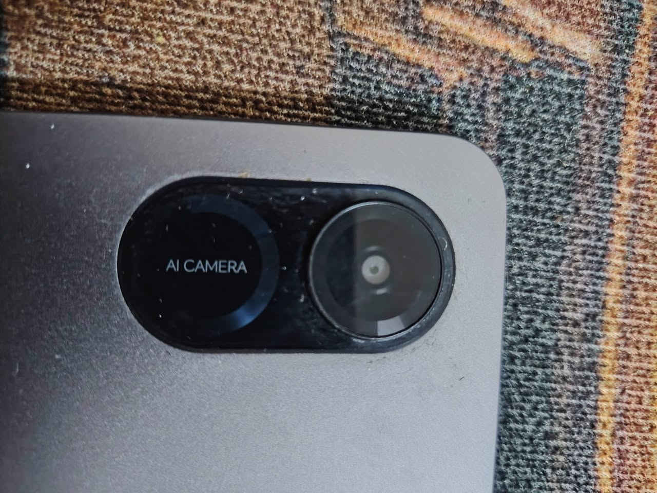 السلام عليكم ايباد هونر x8a نضيف جدا موجوده كارتونته وصل مالته اخذته جديد 200 أريده ١٧٠ وبي مجال قليل مكان بغداد بلديات *********** واتساب فقط
