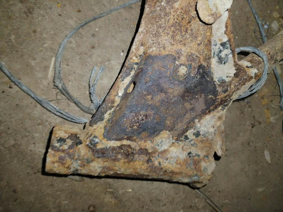 شاصي نامه اصلي للبيع نضيف  بس هل ثقب بيه قليل كلش  سعر ب٧٠ وبيه مجال مكاني ابو سبع ميمونه ***********
