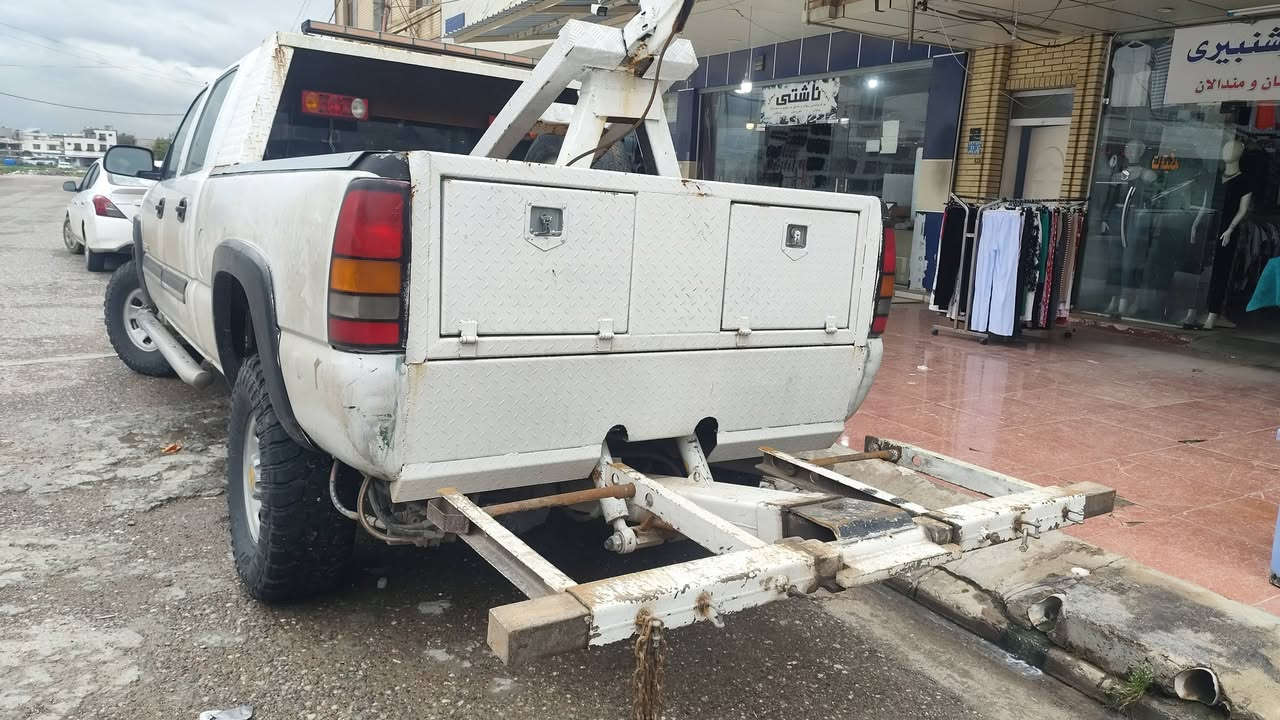 السیارە مال مزداد 2006
وکالە عامە بارکود ب اسمی
سیارە عالین کرین کیر1000
محرک 6100
سیارە کل جاهز
اربیل
***********
