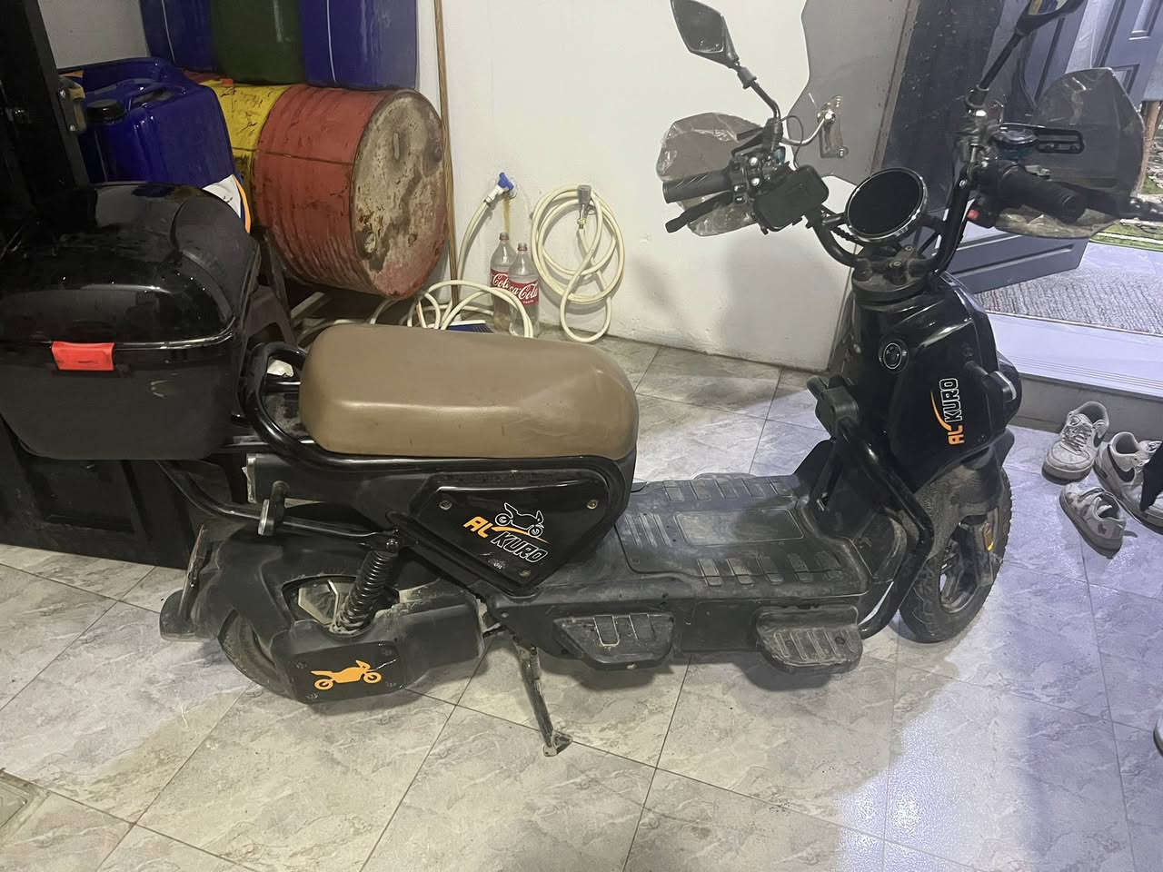 للبيع النوعF35 بطاريات6
صندوقين اشارات هورن خلاط مرايات مشغل اغاني مع تشغيل عن بعد وكارتNFCللتشغيل بدون سويج السرعه الحقيقيه 60
ثلاث سرعات
500السعر
او مرواسه


**إذا كنت صاحب هذا الإعلان وتريد حذفه لأي سبب، رجاءا أرسل رسالة إلى الدعم الفني**