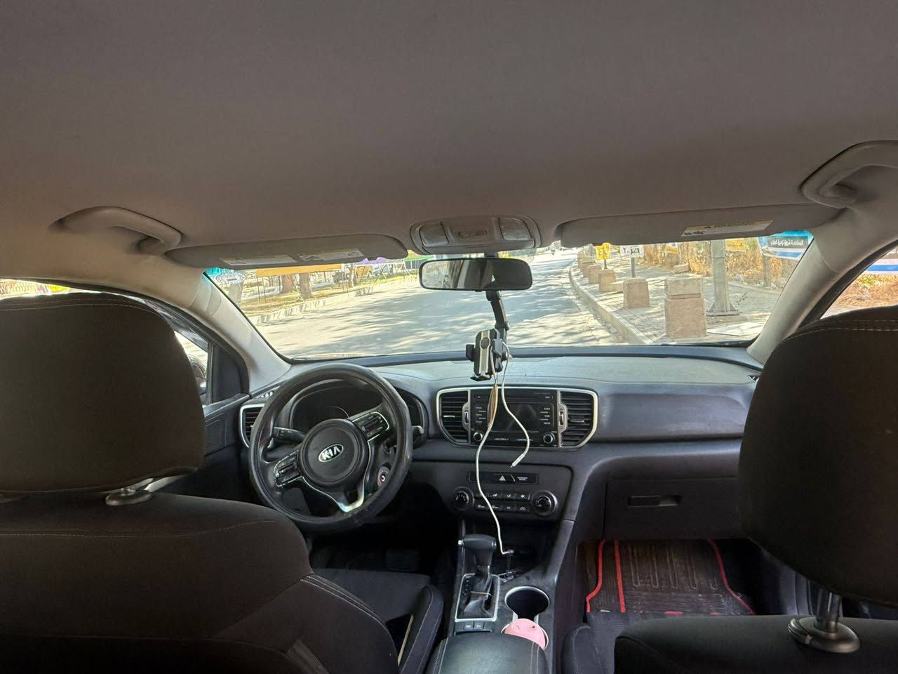 سبورتج.  رقم اربيل   موديل ٢٠١٧ مكينه ٢٤٠٠ جي دي اي مواصفات امريكيه ماشيه ٨٨ ميل حادثه جاملغ امامي مكاني الكراده  السعر ١٤٥   للاستفسار  الاتصال ***********
