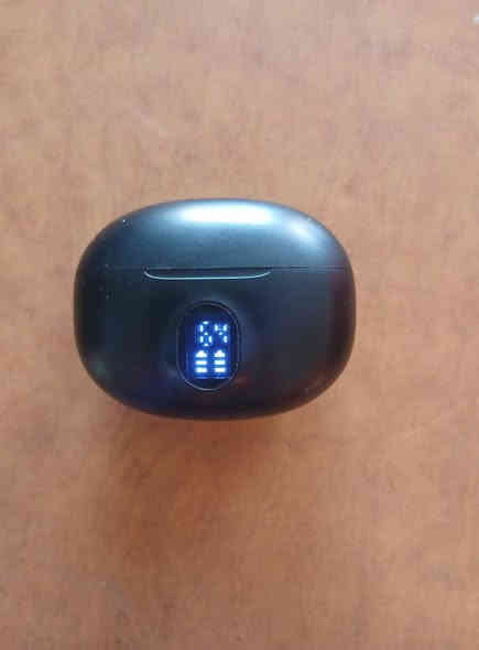 السلام عليكم
ايربود للبيع شحن تايبسي مع كيبل شحن صوتها قوي واضح بأتصال المكالمات مع شاشه معرفه نسبه الشحن مكاني محموديه للاستفسار الاتصال على رقم ***********
