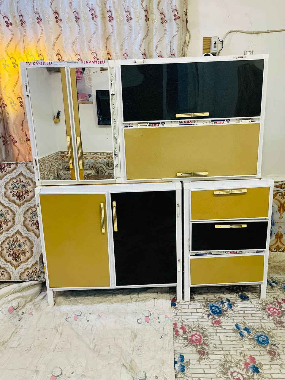 مـكلف بلـنشر///كـاونتر خـمس قـطع تسـكام وطباخ الـمـكـان// ناصريه حي الشهداء الرقـم///***********
