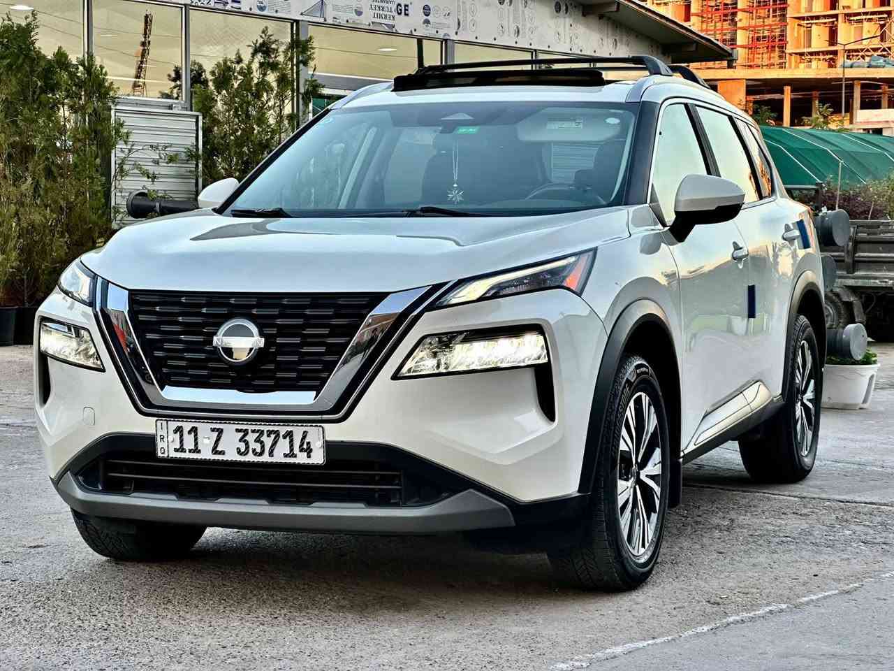 نيسان روج 2023 تيربو 
فول مواصفات بنوراما 
ضرر فقط دعاميه خلفيه وتعدلت نفسها اصليه كلين 
لا ايرباك لا شاصي لا لغد لا صبغ 
تبريد تدفئه 
وكشنات ستيرن  تدفئه 
لداخل جلد 
بصمه اربع ابواب 
بردات خلفيه 
رادار امامي خلفي جانبي 
كاميرا حساسات خلفيه 
رقم بغداد بأسمي تحويل مباشر وارد امريكي  *********** عنوان بغداد حي العدل 
رقم الشاصي 5N1BT3BA9PC678175
