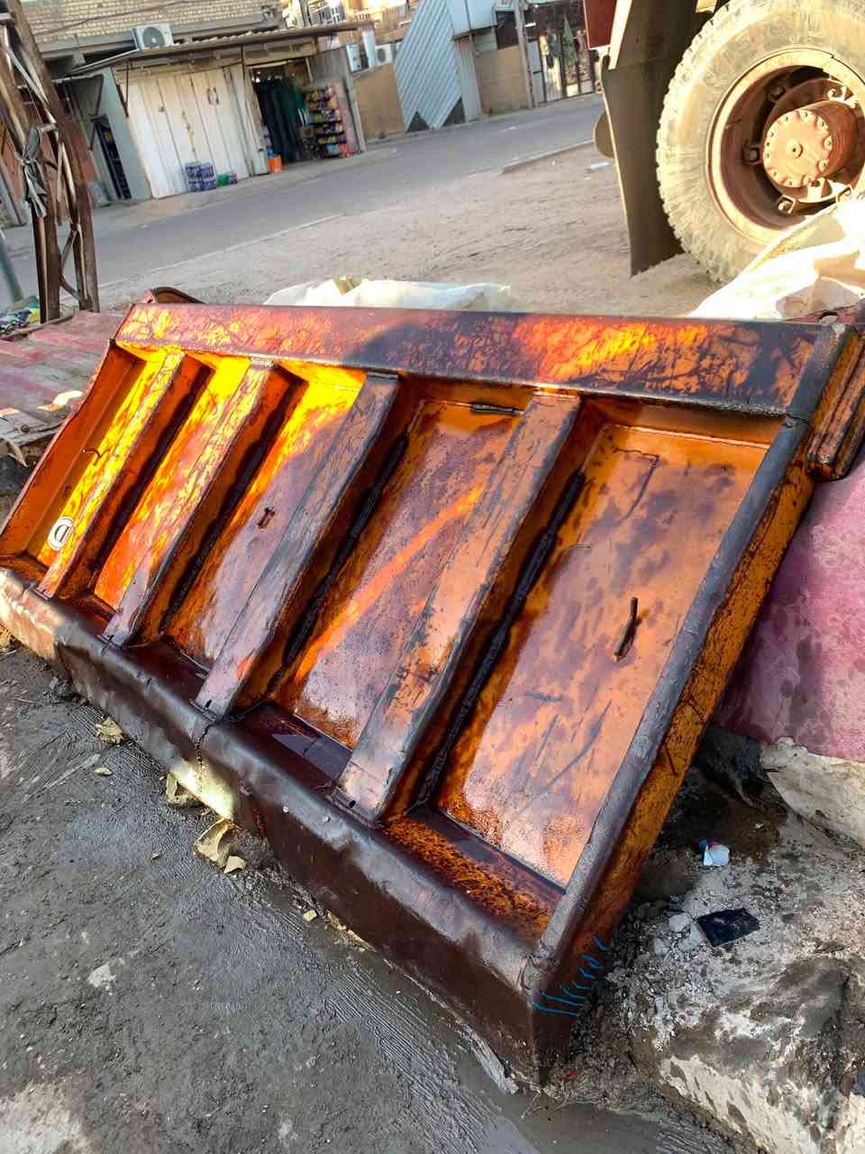 باب اقجم مايلر موديل81مايلر
للبيع باب نضيف الماني مكفول 
مكان بغداد شعله 
 ***********اتصال
***********واتساب فقط
