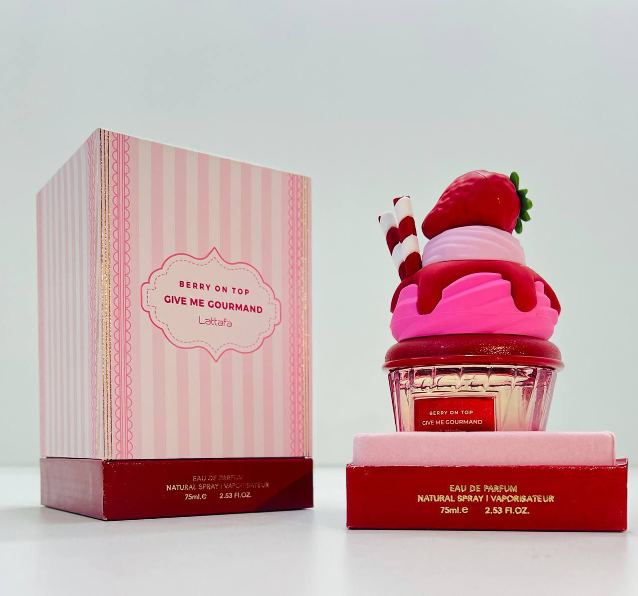 🍓🧁 Berry On Top – حلاوة تعطر يومج🧁🍓
عطر أنثوي مرح من Lattafa بروائح قورماند سكرية تخبل 💕
مزيج فواكه حمراء منعشة مع كريمة ناعمة وفانيليا دافية… كأنه حلوى تذوب على البشرة ✨
💖 ليش راح تحبينه؟
✔️ رائحة فراولة وتوت حلوة ومنعشة
✔️ لمسة كريمية ناعمة وأنثوية
✔️ ثبات حلو بفضل الفانيليا والمسك
✔️ تصميم كيوت على شكل كب كيك – يجنّن كهدية 🎁
🌸 مثالي للاستخدام اليومي وللبنات اللي يعشقن العطور السكرية
75 مل – Eau De Parfum
رشّي… وخلي ريحتچ تحچي عن الحلاوة 🍬💗

📌:ملاحظة🚧 في حال طلب الزبون منتج ثاني باسعره الأصلي يصير ..


**إذا كنت صاحب هذا الإعلان وتريد حذفه لأي سبب، رجاءا أرسل رسالة إلى الدعم الفني**