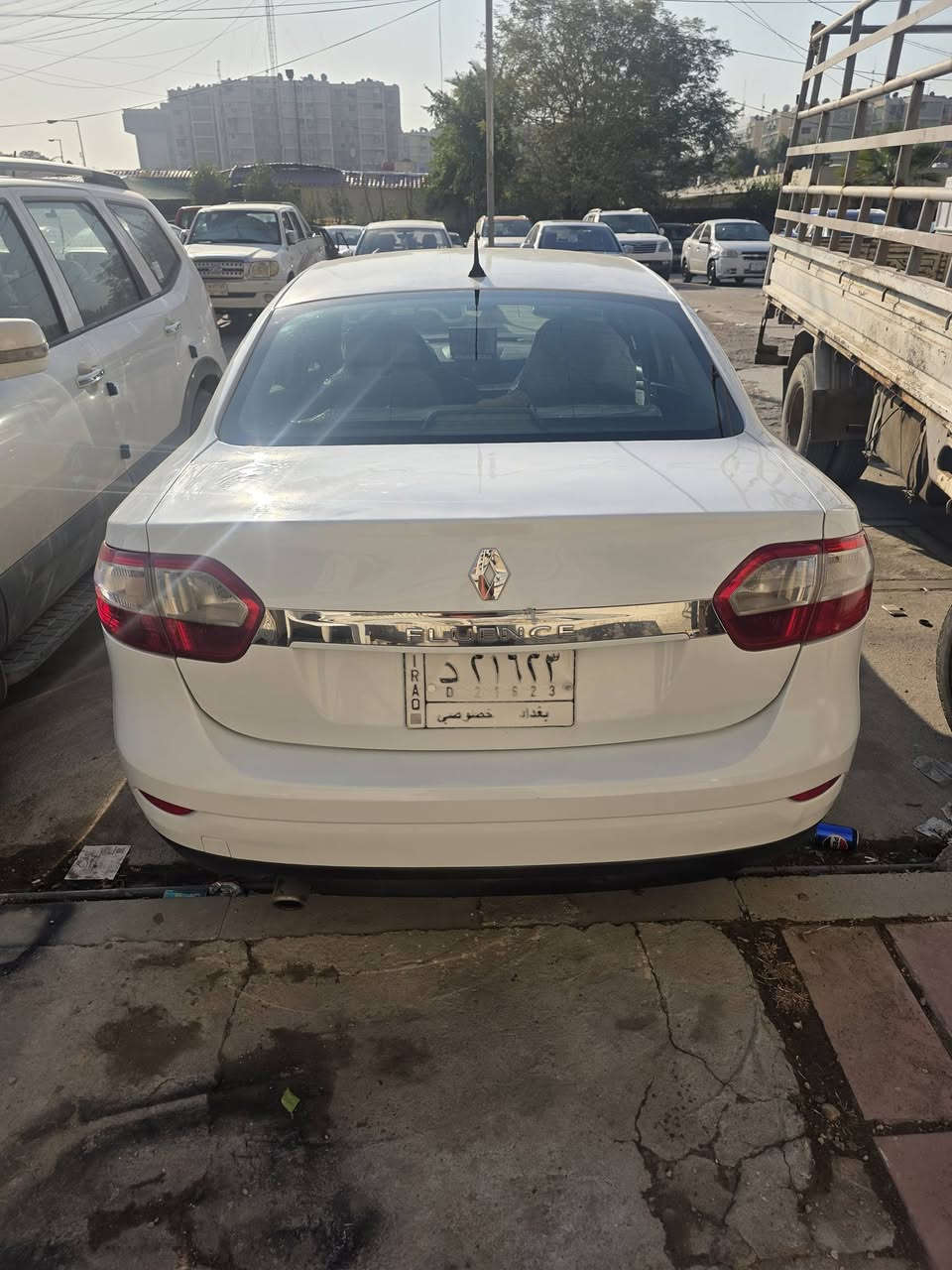 رينو فلونس ٢٠١٦ للبيع
ماشية ٨٠ الف بلادية 
سنتر لوك كلة شغال
دوشمة ولايتات زنون وشاشة 
وتحكم ستيرن جام يصعد وينزل عالريمونت
تقفل وتفتح بصمة
تدفئة تبريد  مكفولة من اي ضربة
محرك قبق اصفر المرغوب ١٦٠٠
سنوية ل٢٠٢٧
سيارة جدا نضيفة 
سعر ٨٥ بيها مجال بسيط استفسار تصل عالرقم
***********
