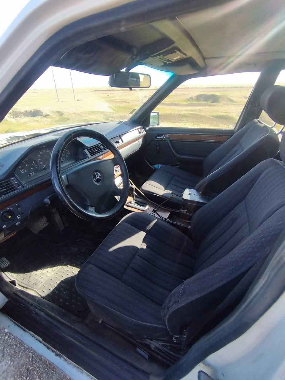 سلام عليكم
مارسدس بيبي شبح موديل 1988
محدث 1992
مكينة بطه 3000
گير ومكينة شرط 
صبغ حزام 
صدر امامي وخلفي كله جديد مصارلة شهرين 
قاعدة دبلات سليمة 
كهربائيات كلها شغالة 
المكان ديالى خانقين 
***********
سعره (55) وبي مجال
