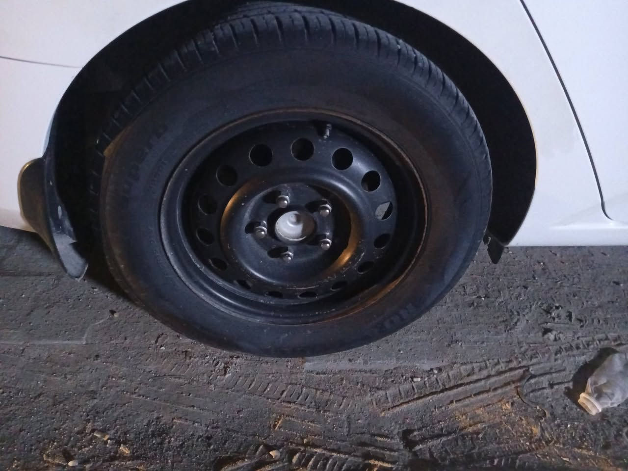 سلام عليكم عندي ويل وتايرات نضاف 100/80 مالت النتره سيروتو ١٧٥ الف والله سعرهن اكثر مكاني نجف الشراي يتصل واني خادم ***********
