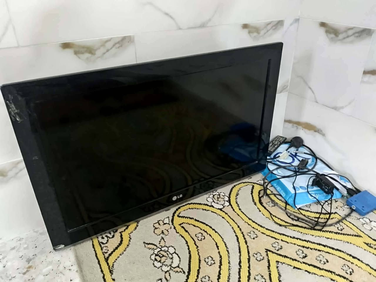 السلام عليكم
عيني 
شاشه للبيع نوعيه LG
دقتها تخبل
وياها ستلايت ابو النت كامله غراضها
سعره 75قفل


**إذا كنت صاحب هذا الإعلان وتريد حذفه لأي سبب، رجاءا أرسل رسالة إلى الدعم الفني**