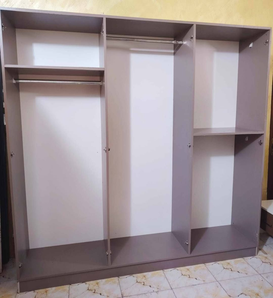 غرفه 5 قطع فول فول نظافة 95 💯
السعر 500
شد ونقل داخل بغداد مجاناً


**إذا كنت صاحب هذا الإعلان وتريد حذفه لأي سبب، رجاءا أرسل رسالة إلى الدعم الفني**