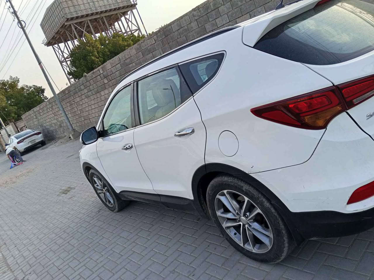 السلام عليكم سنتافي رقم بغداد الجديد  2018 خليجي 7 راكب 
6 سلندر 
بيه ثلاث قطع صبغ
فول مواصفات 
بصمه صندوك كهرباء كشنات جلد كهرباء 
بردات  شاشه كاميرا حساسات تبريد ثلاث قطع جاهزه السياره 
السعر 147
هاتف ‏‪0777 621 6580‬‏ البصرة, العراق
