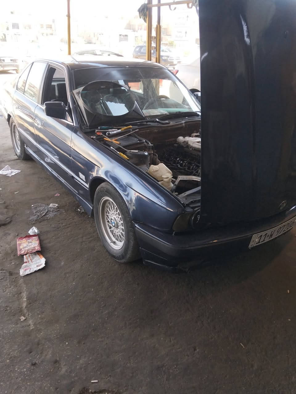 يالله للبيع اومراوس بيئم 520موديل 91سنويه لل27سيارة مكينه كايمة تشتغل بيها صوت فقط تبريد ثلج صرف بانزين انسه سيارة حلوة الله شاهد كهربائيات شغالة كله بدون أي ضربه تخم تاير صدر غرفة سيارة مال جناي بس ماعندي افلوس اجفت على حطته ب35سياره نكره تشتغل فقط صوت لادخان ولا ابد عنوان بغداد الدورة عمارات حي الصحة رقمي***********
