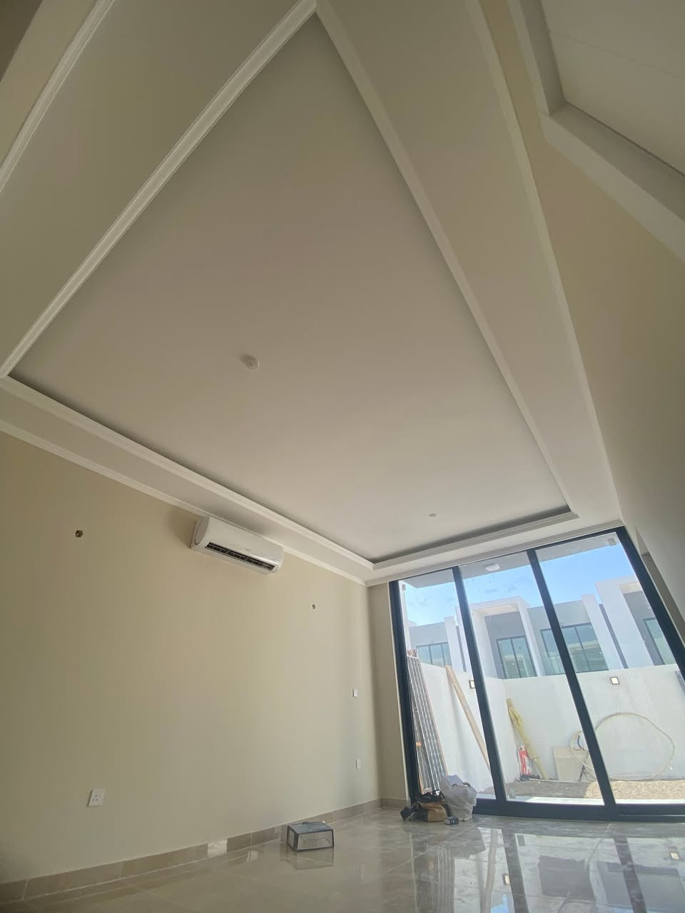 مستمرون بعمل من قبل احد كوادرنا
حيدر الديكورات والاصباغ

***********

