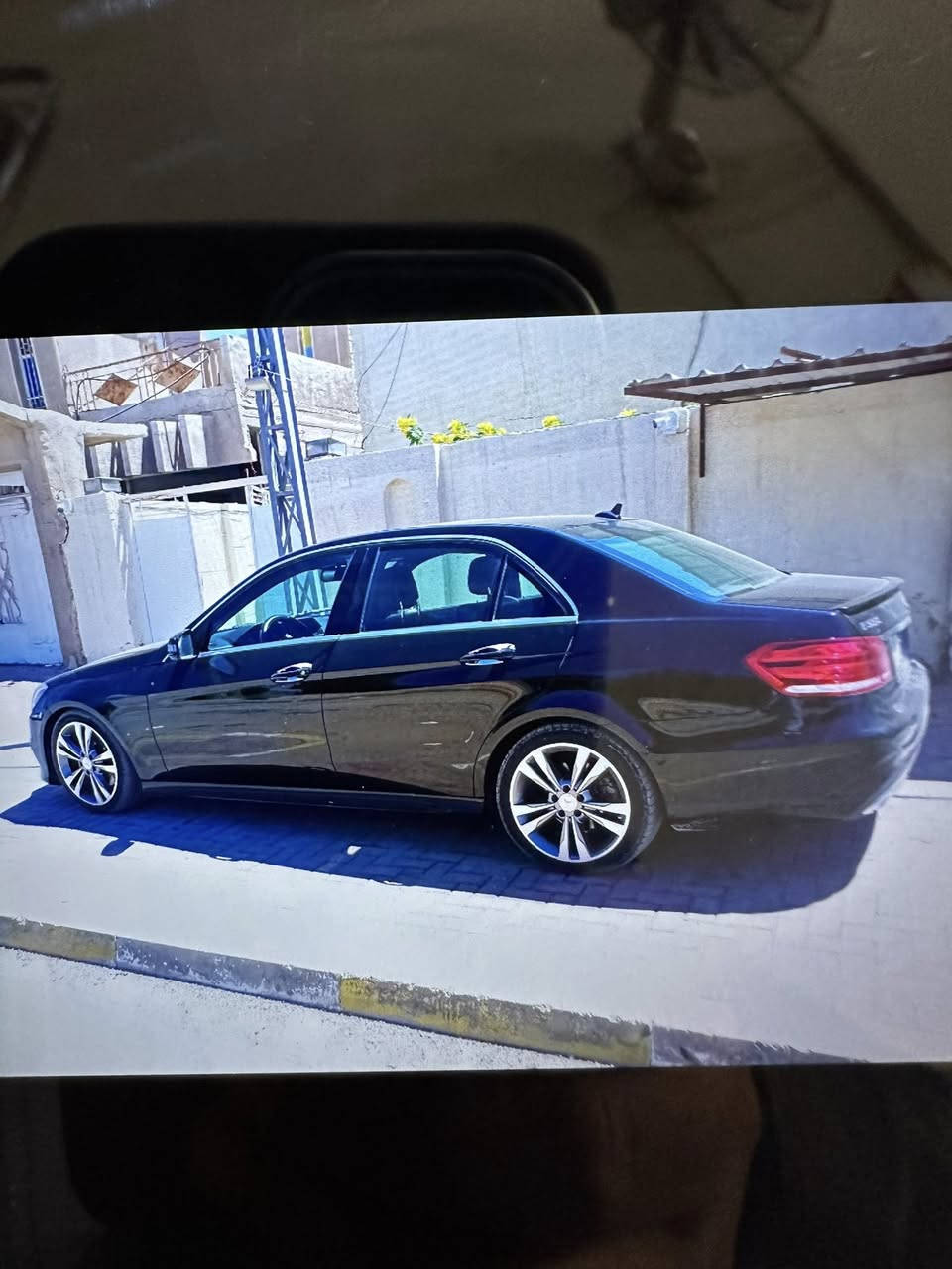 السلام عليكم عندي 
مرسيدس E350  قرار ١٠٢ مفحوصه مرور وگمرك معلايه سنه مديل ١٤ مسجله ١٥ رقم مميز انبار مدفوع گمرگ القديم للبيع 
السعر ٢٥٠ $مراوس حسب القناعه 
اللون اسود كفاله عامه اتصال 📱 على الرقم 
***********
