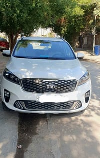 سورنتو 2020  سيارة موضحة امامكم  ماشية 64250 الف  3500 محرك  4 كامرات ...