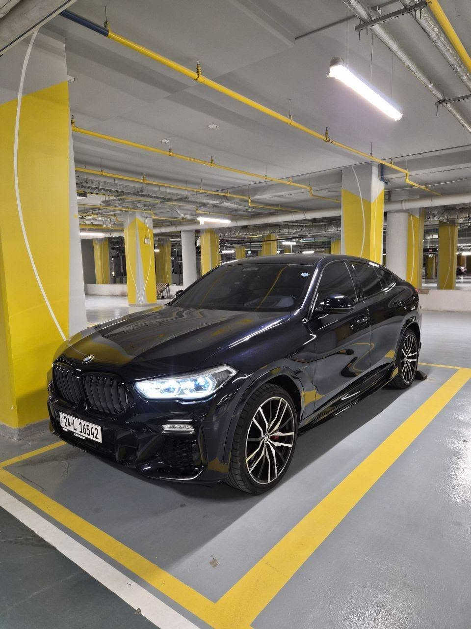 السلام عليكم
BMW X6 40i
موديل / 2023 

لون سيارة ببسي 

السيارة (طلب خاص )

صفر مسج بدون اي عطل بالشاشة 

ماشية 37 الف 

المواصفات 

● جكات 

● لايت ليزر متحرك 
● مساج مقاعد و تبريد و تدفئة
● مقاعد الترتوفي
● سماعات حتى تحت المقاعد سستم Harman Kardon
● بانوراما سكاي روف
● الكير و الموس و بصمة كرستال 
● السيارة كت M مع دوسات جانبية و خلفية
● 4 وضعيات قيادة 

● داتاشو عرض معلومات على جامة الامامية 

تظليل بالسنوية 80%/91% 

السيارة وارد امريكي الضرر صبغ و بارد بالجاملغ الامامي الايمن و البنيد مبدل اصلي شرط نفس لون بدون صبغ بدون ضرر بدواخل 

السونار موجود في منشور

رقم سيارة دهوك بأسمي شرط تحويل مباشرة

السعر 51 الف دولار و بيه مجال

شاشات السيارة ضفتله اللغة العربية و كأنو سيارة خليجي  

الرقم/  ***********

مغلفة PPF بالكامل

للبيع او مراوس
