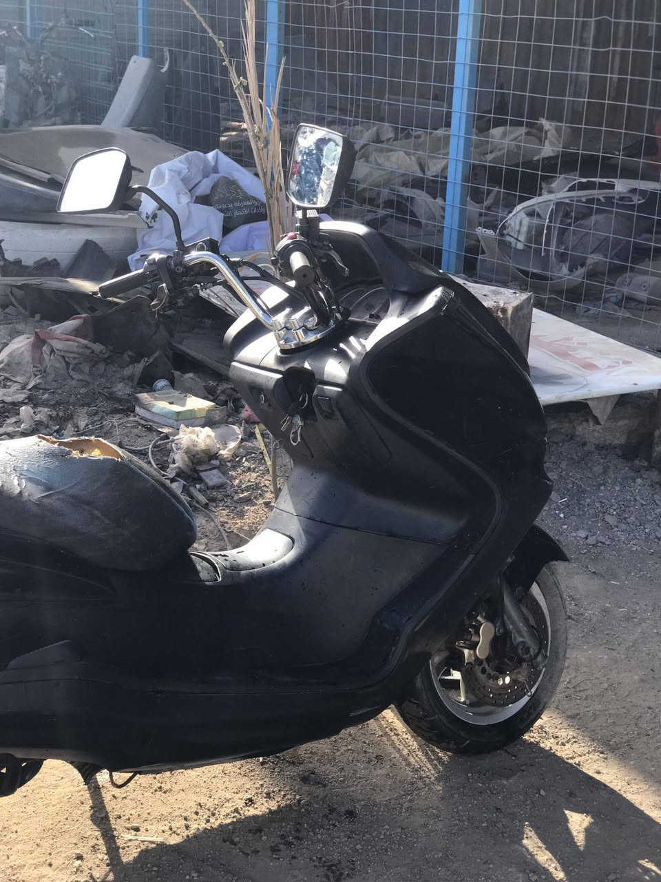 السلام عليكم
(من رخصه الادمن)
دراجه ماجسته لون اسود للبيع دبل رون مديل 19
1_الدراجه تجفيت جديد 2_شلعه ومعدل 
3_ الدراجه نكره وناعمه 
4_دبلات اماميه جديد مال تفصيخ
5_ فيتم ماستر اصلي 
6_ الكهربائيات كلها شغاله 
6_ المكينه 250 سيسي 
المكان كربلاء السعر 500 للاستفسار الاتصال على الرقم ‏‪0778 062 0109‬‏
