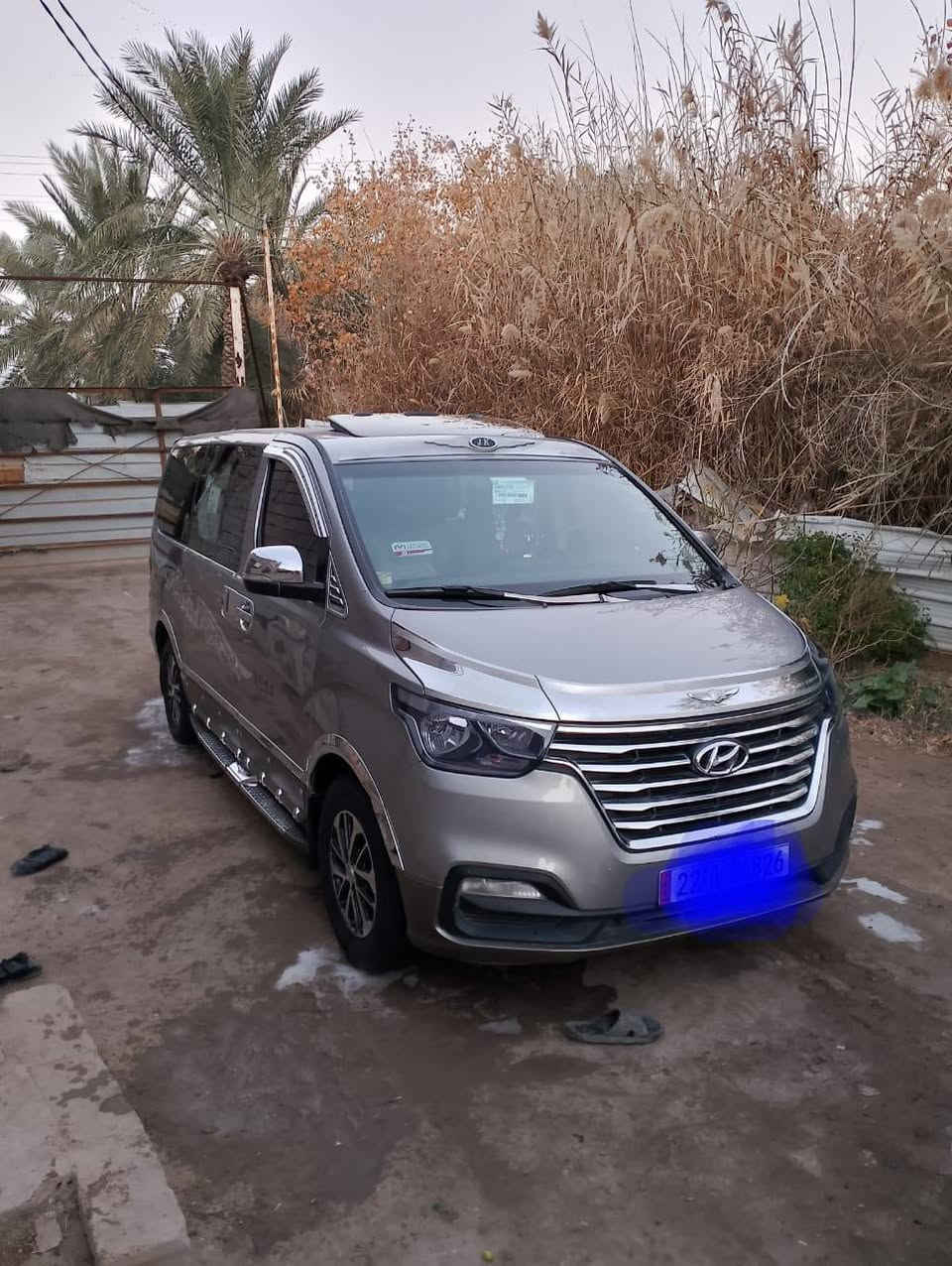 السلام عليكم ستاركس للبيع موديل 2020 بانزين اصل رقم اربيل بسمي تريد تحول تريد وكاله  سيارة فول موصفات فتحات كير عادي سيارة جديدة بمعنه الكلمه ماشيه 90الف سيارة جاهزه من كلشي درع خلفي ويل في ابي شاشه تاب بك ليت 20 مرايات 20شفط سعر 270 وبيها مجال رقمي ***********
***********
