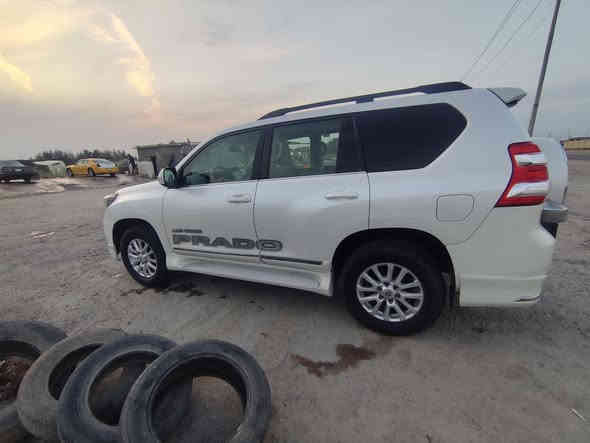 سيارة ابرادو خليجي كويتي موديل 2010 TXL فول مواصفات رقم بصرة مميز 6 سلندر المرغوب السيارة كفاله من الضربه والصبغ سبعه راكب تبريد ثلاث قطع حداده تخم تاير فور ويل دبل تانكي فتحة سقف حساس خلفي كامرة خلفيه السيارة بيها تكشير القمارة والبنيد قفط السيارة مال جناي السعر 230 وبيها مجال للشراي مكان البصرة القرنه  ***********
