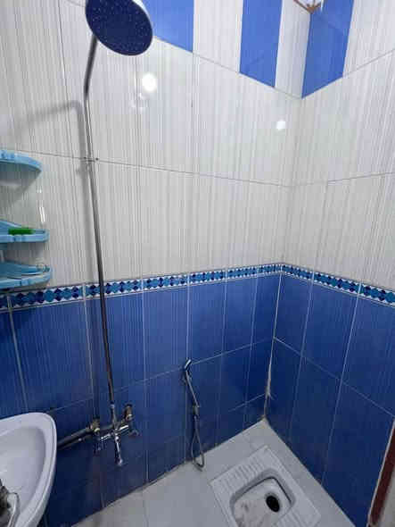 #بيع_شراء_ايجار_بناء_تعقيب_ترميم_تثمين_دور سكنية _
السلام عليكم 
يستمر مكتبنا بتوفير العروض الى زبائننا الكرام 
يعلن مكتبنا عن توفر مشتمل حديث  (موقع مميز  شارع 20 رصيف 8 متر) مدخل واحد للبيع
المساحة (٣٣) متر (واقع حال ٥٠ متر)
الواجهة (٣) متر 
النزال (١١) متر 
يحتوي على ؛$
الطابق الاول
كراج كبير واستقبال  وحولي مطبخ ومنور وخدمات 
الطابق الثاني
غرفتين نوم وسطح   

العنوان /الشعب @@@شارع عدن @@خلف مكوى الخضراء@@@

السعر (١١٥) مليون بي مجال جدا بسيط

للاستفسار زيارة مكتبنا الكائن في ألشعب شارع الاسواق المركزية مقابل جامعة الامام الكاظم 
#مكتب_سيف_الساعدي_للعقار 
او الاتصال على الأرقام التالية؛
***********
***********
او التواصل عبر البرامج التالية؛
ماسنجر واتساب
