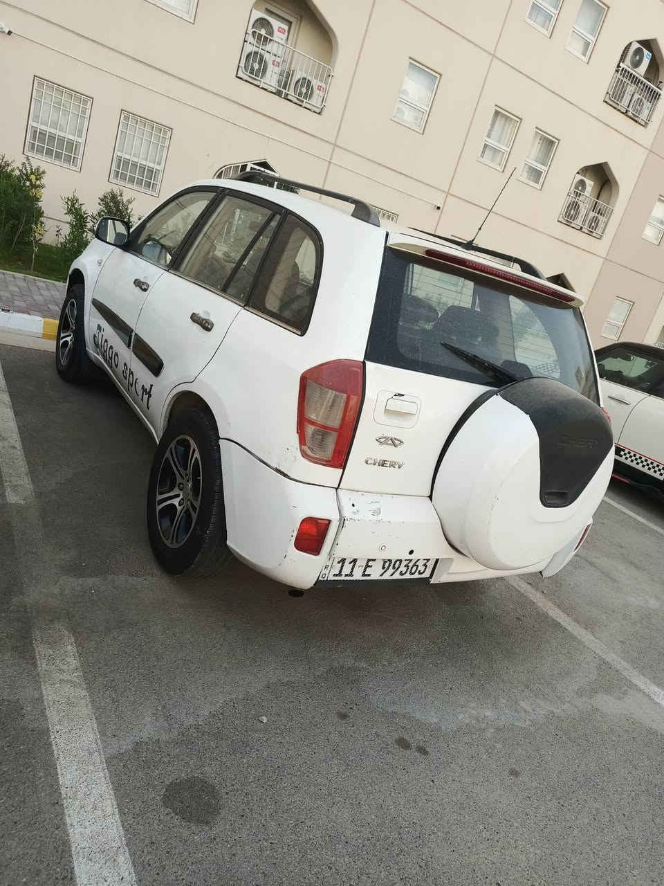 السلام عليكم تيكو للبيع موديل 13 رقم بغداد انگليزي جديد. گير ومكينة مكفولات.بيها چاملغ امامي بدون دواخل .تبريد وتدفئة شغالات .تخم تاير.شاشة وحساسات وكامرة خلفية
السعر 45 وبيها مجال
للبيع او مراوس
مكاني بغداد مجمع بسماية السكني 
***********
***********
