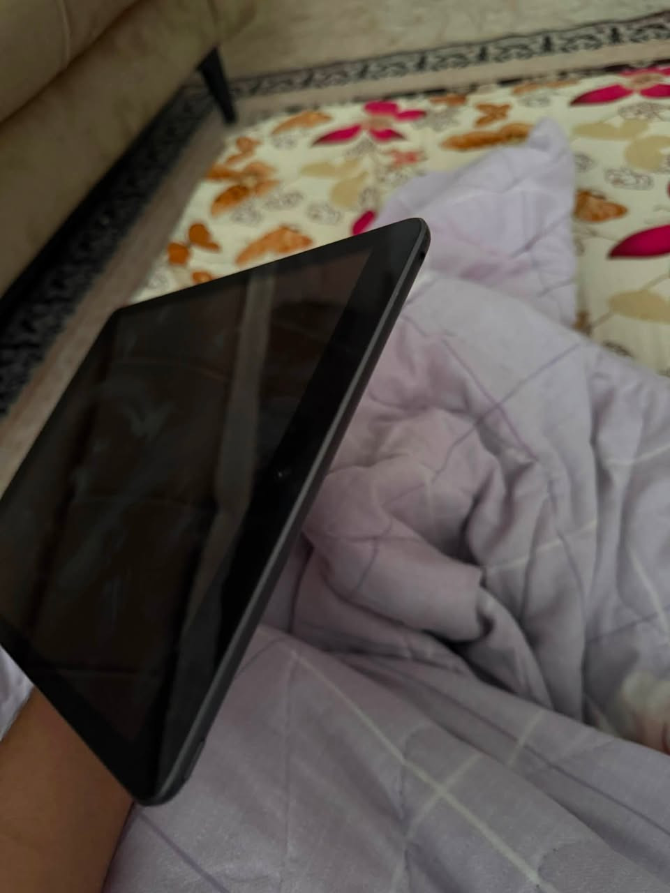 السلام عليكم ايباد 9 ذاكر 64 الايباد سابقاً استعمال لل ببجي الايباد نضيف كامل ملحقاته شاحنه مالته الاصليه كامله وكارتونته الايباد نضيف ب 230 بي مجال 
***********
