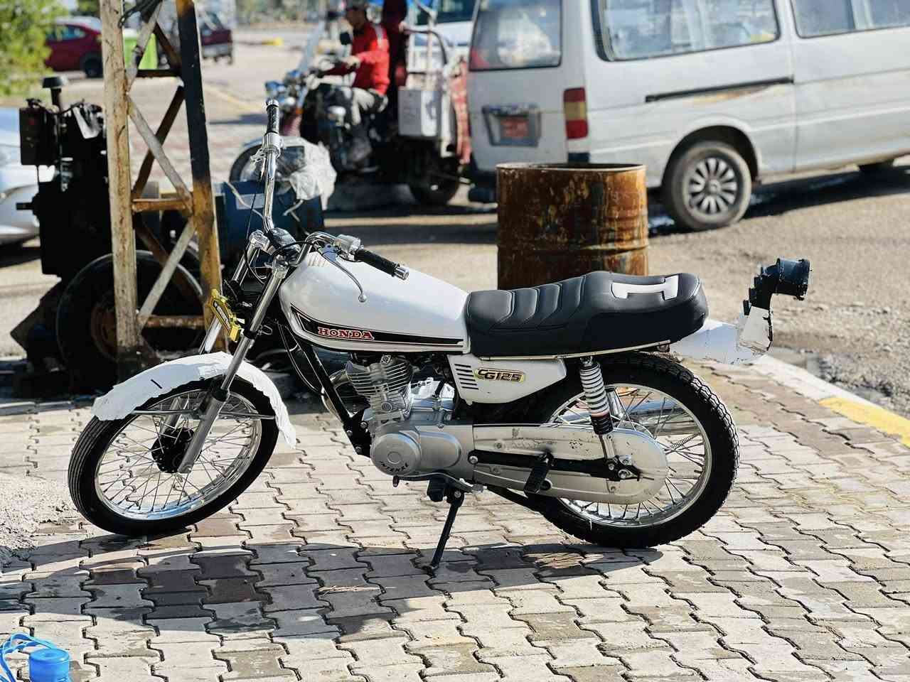 دراجه انتس للبيع مكينه اصبانه ما مضروب او الماطور كامل مابيها اي نقص موديل 2024 مكفوله ***********
