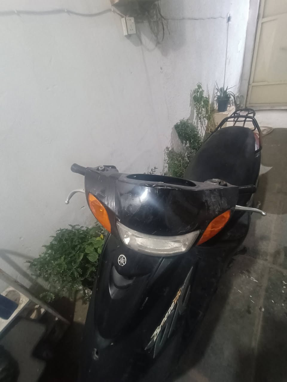 السلام عليكم دراجه اكزز للبيع كوم حديد شغاله ومحرك اخرس بيها نواقص بسيطات يرادلها ترتيب ٤٠٠ مكاني كاظمية ***********
