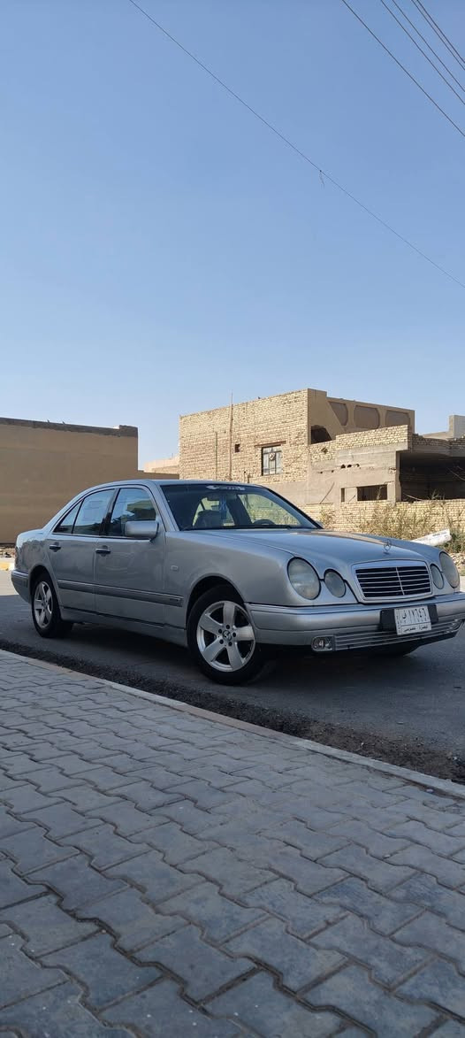 مارسدس ام عيون E320
فئة افنكارد اعلى المواصفات 
موديل1997 محرك V المرغوب صبغ عام جمالية بدون ضربة وبدون كص نهائيا ،، السيارة ماشية 178 الف حقيقي كير مكينة بل جيس تبريد ثلج خير من الله  صدر امامي كلة جديد والعربانة الخلفية شديتهة كاملة جديدة قبل شهرين وارد يابان اصل وفصل ترايك للبصرة السيارة مناقصها اي شي رقم بصره وبأسمي سنويةللــ2027 
مكان السيارة. واسط
السعر75 بيع مستعجل
***********
