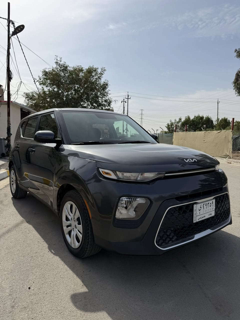 سلام عليكم للبيع كيا سول 2022
حادث جداً بسيط وكلشي راجع بلادي 
نص بنيد صبغ وجاملغ السايق بارد ودعاميه نفسها مصلحه كلشي بيها بلادي ليبل واحد 
وصور الحادث موجوده اخير شي  
وباسمي تحويل ثاني يوم 
ماشيه 30 الف يعني اقل ل 15 ميل 
محرك 2000 دوش وكير at بلادي 
موصفات عاديه
شاشه كبيره 
اوتو هولد 
كار بلي 
كامره دواره 
تحكم ستيرن جهتين
وباقي الموصفات 
مكاني بغداد الشعب ثعالبه 
السعر 148 وبيها مجال بسيط
الرقم واتساب او رصيد 
***********
