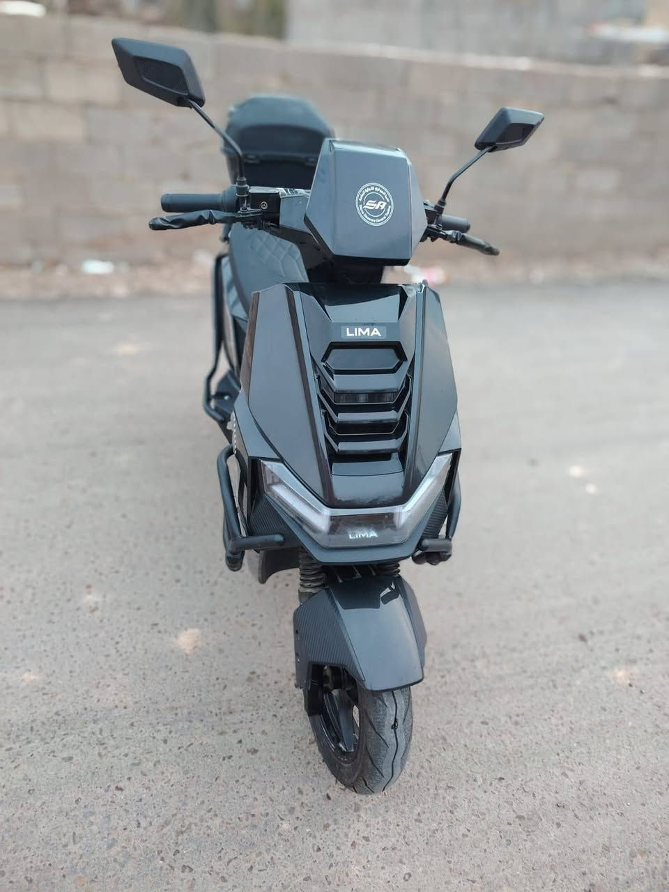 الدراجه شحن للبيع موديل ٢٥ مستخدمه شهر فقط نضافه فول تحتوي علئ ٦ بطاريات *********** المدائن سعرها مليون و ٢٠٠ وبيها مجال
