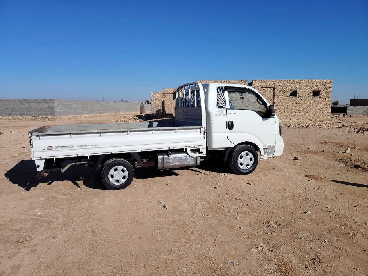 كيا موديل 2018 مكفوله كفاله عامه عنوانه الانبار قضاء حديثه اي استفسار لاتصال على رقم ***********
