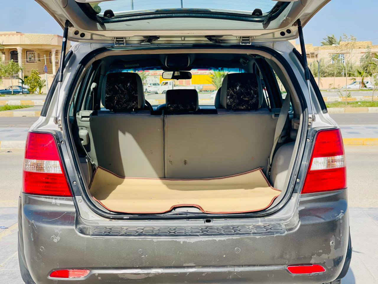 سلام وعليكم
بيع او مراوس 

سورنتو 2008 خليجي 
5 راكب
ويل كب 5 
تخم تاير جديد
محرك 3800 مكفول وكير مكفول
تبريد ثلج 
رقم بصره انكليزي تحويل ثاني يوم
هزه جديده
سنويه لل 28 بسمي
ضرر قطعه جاملغ ايسر بدون داخل  فقط 
سياره جاهزه
مكان الناصريه المركز 
سعر 90 
*********** واتساب
