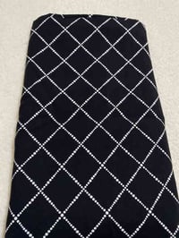 كشمير ايطالي ثلاثه متر   السعر سته   الحجز وات ساب ٠٧٧٠٩٨٣٩٨٣٢ يوجد تو...