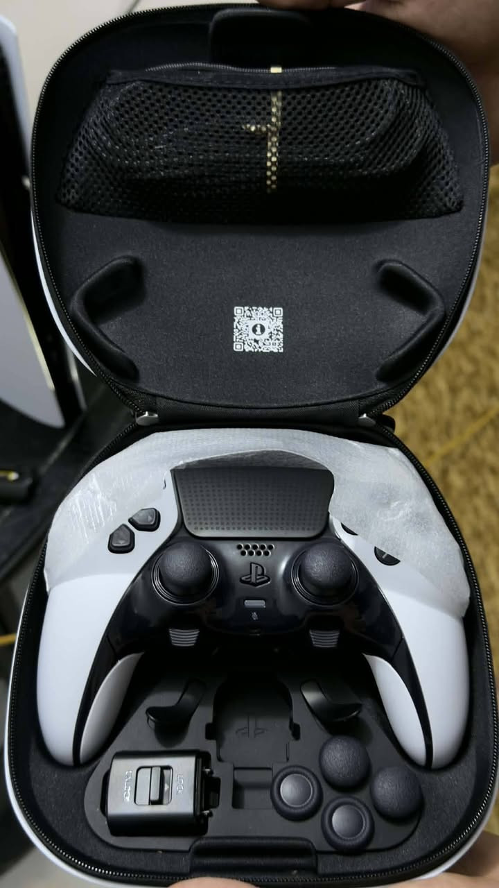 سلام عليكم( بلي 5 برو 2 TB) مستعمل نضيف بل باكيت للبيع مع كامل الملحقات كامله وياهن (يدة احترافية + CD DRIVE مال أقراص)
وياه 5 أقراص الي هنه 👇

باتل فيلد 6 + بلاك اوبز 6 + رزينت ايفل 4 + دترويز + سبايدرمان 2 + ذا سلات اوف يوز 2 + استرو بلي روم
جميع الألعاب عربيةةةةةةةةةةةةةةةة
ويوجد ايضا العاب في بلس يعني اشتراك
للتواصل :***********
بشير السعيدي
