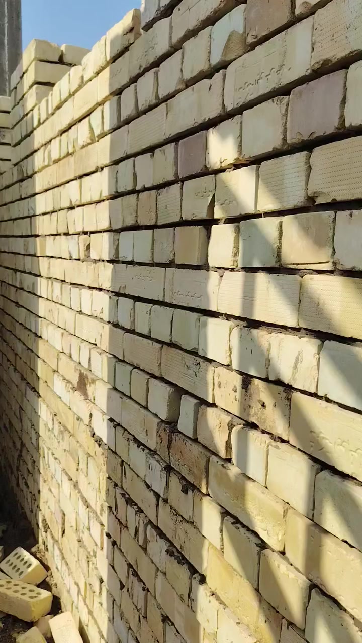 السلام عليكم يوجد خلفه بناء شغل يرضي الله اولئ  شغل نجف   رقم واتساب ***********
