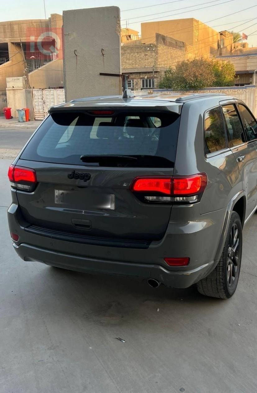 جيب بلاك توب 2020 اسمنتي
موصفاتها معروفه البلاك توب 
شادين الها غلز بلادي ممستخدمي 
مكانه البلديات 
240$ 
***********
