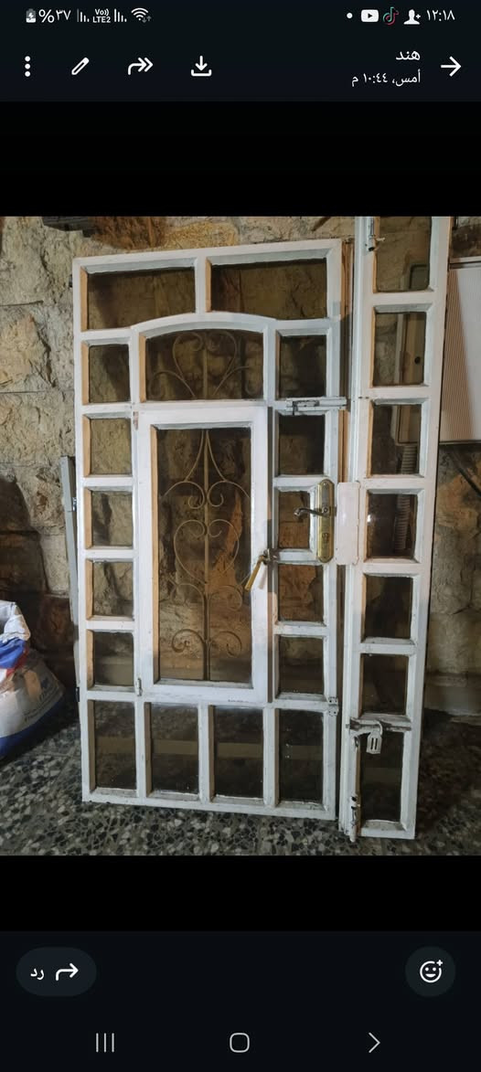 باب حديد خارجي قياسها ١٩٥في ١٢٥ السعر ١٠٠ الف زجاجها معتم الاتصال على ***********
