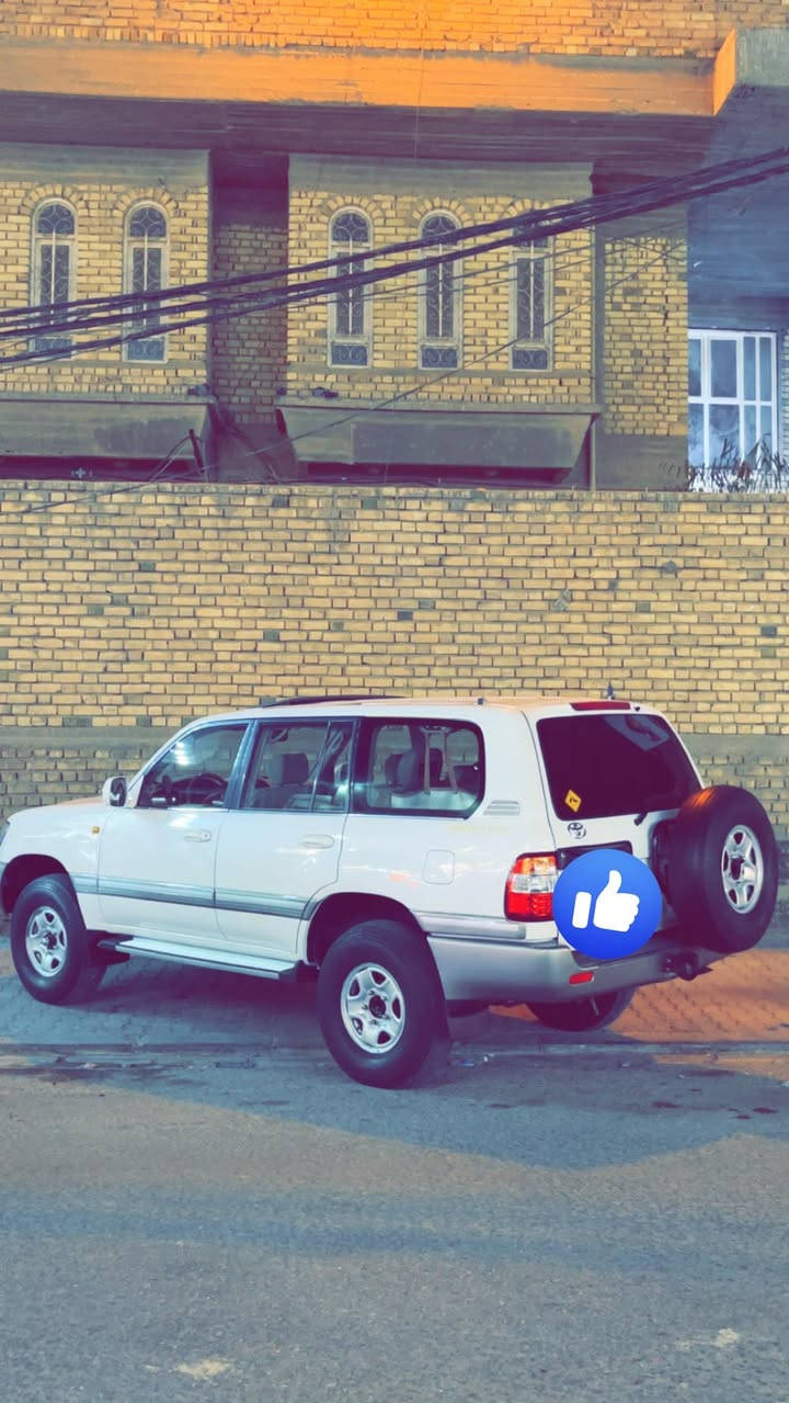 لاندكروز للبيع 2003 تبريد ثلاث قطع ثلجه فتحه ونش فول قطري اصل سياره جاهزه من كلشي رقم رابيل بسمي سنويه جديد ال 2030 وهاذ رقمي ‭0783 179 6385‬
سياره بيه صبغ بلجاملغ فقط والباقي كفاله بيع مرواس بيكم السعره 203 بيه مجال سياره كير عادي 🦅🦅
