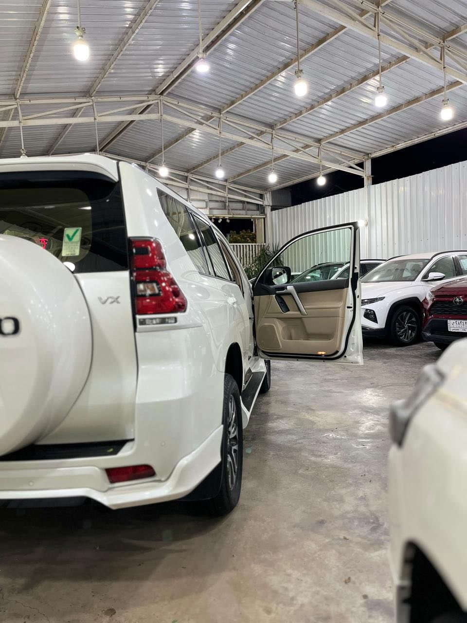 🚗 السلام علكيم للبيع او المراوس حسب القناعة
Toyota Land Cruiser Prado 2023

  تويوتا لاندكروز برادو 2023

رقم السيارة بغداد 

  🛣️  المسافة المقطوعة      - 36,000   الف كلم فقط 

------------------------------------------------------------ 

✅ المواصفات:  VX فول مواصفات 

 

✅ الموديل: 2023 
✅ الحالة: كفالة عامة من كلشي

ساس اصلي ام الضمان 5 سنوات 

✅ المسافة المقطوعة 36,000 الف  فقط
🔹 ثلاث قطع تبريد 
🔹ثلاجة 
🔹 كشنات كهرباء 
🔹 مقاعد عدد 7 
🔹 حجم المحرك  V6 
🔹 مفتاح التشغيل بصمة 
🔹 إشارة ترحيب بالدوسات 
🔹 فتحة سقف سلايد روف 
🔹 شاشة اصلية كامرة دوراة 
🔹 فوريل 
🔹 شاحن واير ليس
🔹 حساسات أمامية وخلفية لسهولة الركن والقيادة الآمنة 

📍 السيارة متوفرة في بغداد - الكريعات 

📞 للأستفسار الاتصال على الرقم ‭
‭٠٧٧٢ ٨٦١ ٧٥٣٧‬
