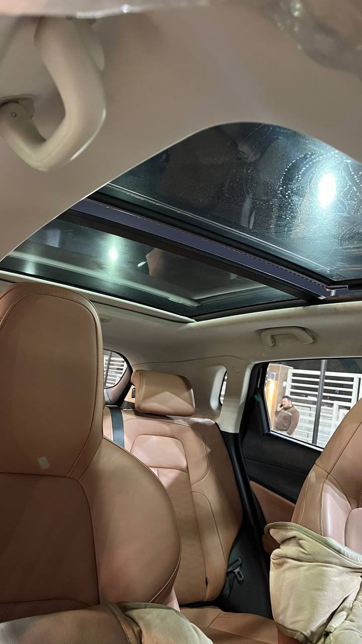 ياالله السلام عليكم 
شانجان UNI S
2025
ماشية  10 الف وشوية
شخط بالباب 
طلقة بالبنيد غير نافذة
لونها رصاصي رمادي
محرك 1500 تيربو 
تشغيل عن بعد 
حساسات امامي خلفي
٤ كامرات امامي خلفي جانبي
رادار معروف الموصفات. سياره كفاله بس هذا الي مذكور 
سياره بشارع فلسطين هذا رقمي 
***********
